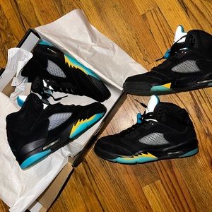 JORDAN AQUA 5s Size 7